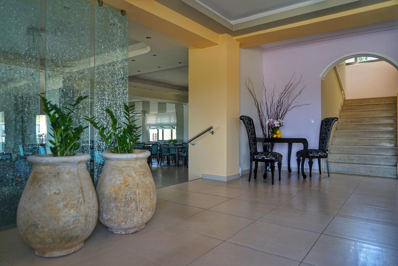 Kokoni Beach Hotel ภายนอก รูปภาพ