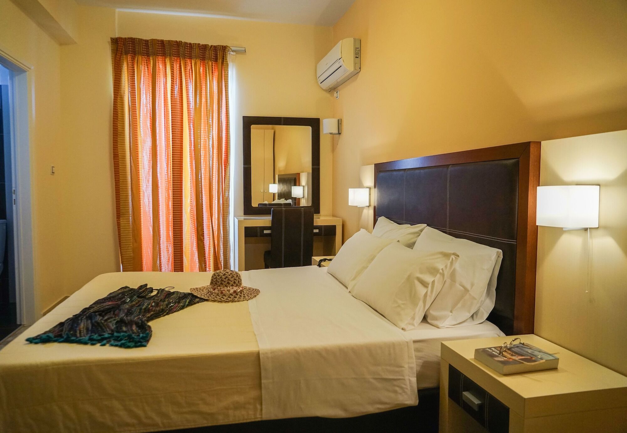 Kokoni Beach Hotel ภายนอก รูปภาพ